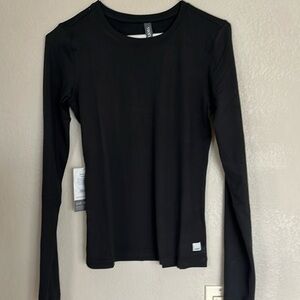 Vuori long sleeve lux crew
